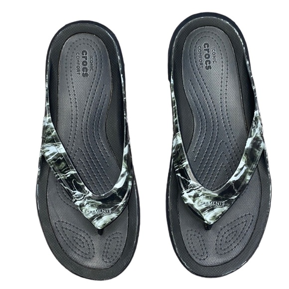 CROCS Other - CROCS Mossy Oak Elements Aqua Size 8